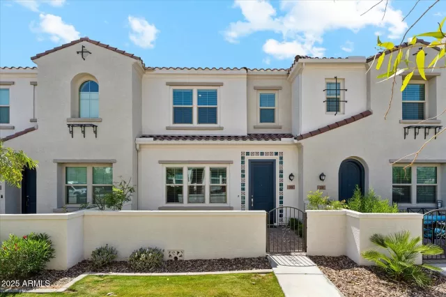 MLS: 6864671 Condo For Sale