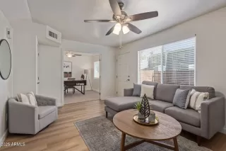 Photo #6: 6864770 Listing 