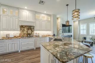 Photo #6: 6864809 Listing 