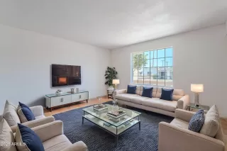 Photo #6: 6865109 Listing