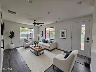 Photo #6: 6865199 Listing