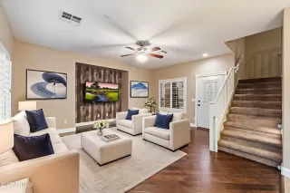 Photo #4: 6865222 Listing