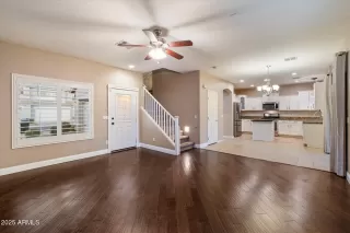 Photo #5: 6865222 Listing