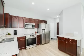 Photo #3: 6865405 Listing