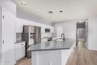 Photo #5: 6865571 Listing