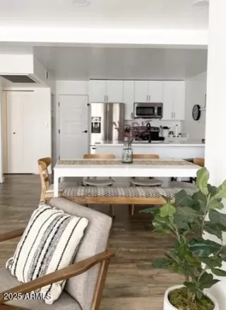 Photo #3: 6865913 Listing 