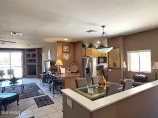 Photo #4: 6865917 Listing