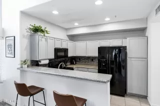 Photo #5: 6865955 Listing 