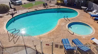 Photo #4: 6865992 Listing