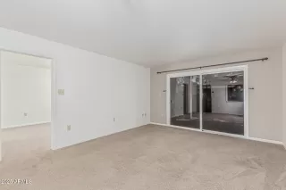 Photo #6: 6865992 Listing