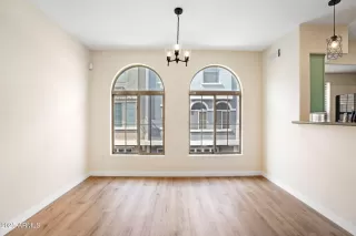 Photo #5: 6866077 Listing