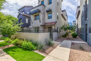 Photo #2: 6866107 Listing 