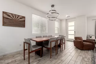 Photo #6: 6866107 Listing 