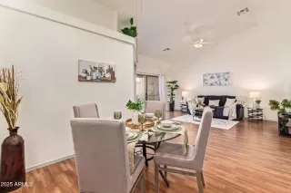 Photo #2: 6866175 Listing 