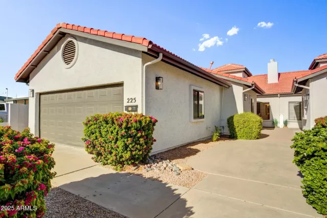 MLS: 6866460 Condo For Sale