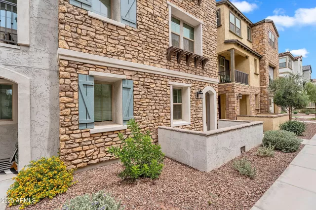 MLS: 6866501 Condo For Sale