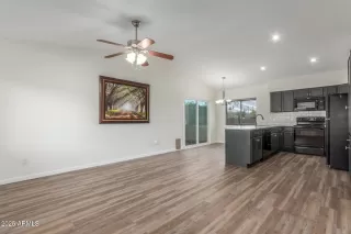 Photo #2: 6866561 Listing