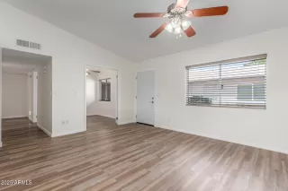 Photo #4: 6866561 Listing