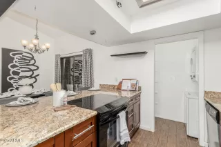 Photo #6: 6866669 Listing