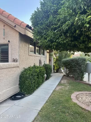 Photo #5: 6866743 Listing