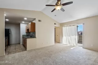 Photo #3: 6866748 Listing