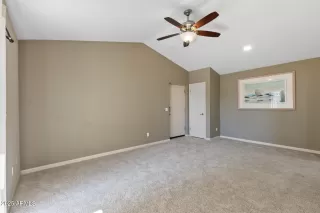 Photo #4: 6866748 Listing