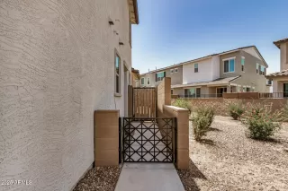 Photo #4: 6867247 Listing