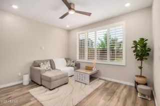 Photo #6: 6867247 Listing