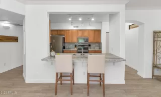 Photo #6: 6867330 Listing