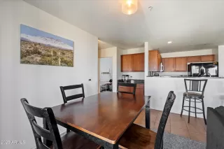 Photo #3: 6867335 Listing