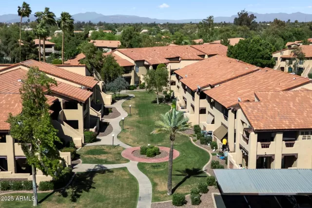 MLS: 6867488 Condo For Sale