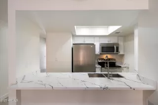 Photo #2: 6867488 Listing