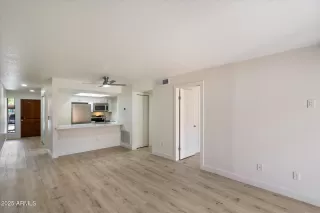 Photo #4: 6867488 Listing