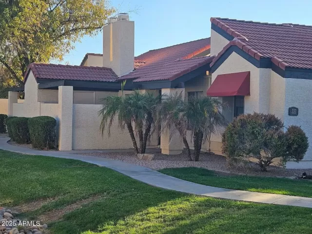 MLS: 6867625 Condo For Sale