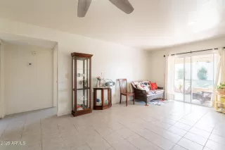 Photo #6: 6867713 Listing 