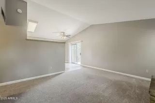 Photo #4: 6867753 Listing