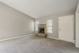 Photo #5: 6867753 Listing