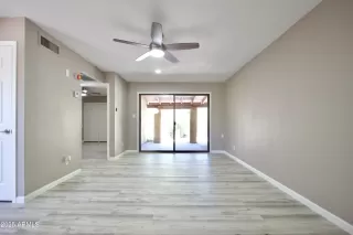 Photo #4: 6867911 Listing 