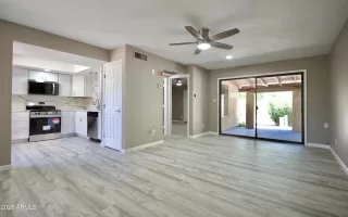Photo #5: 6867911 Listing 