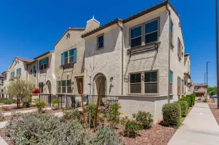 Photo #4: 6867927 Listing 