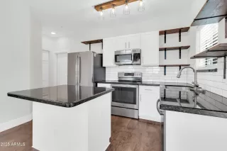 Photo #1: 6867943 Listing