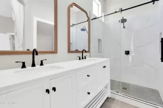 Photo #2: 6867943 Listing