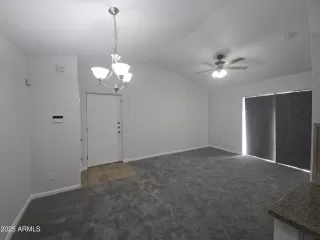 Photo #2: 6867964 Listing