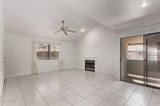 Photo #6: 6868007 Listing