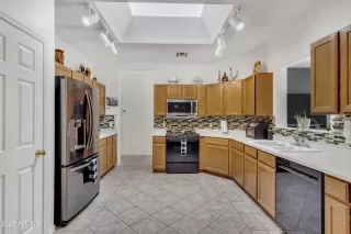 Photo #5: 6868214 Listing 