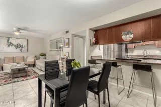 Photo #3: 6868588 Listing