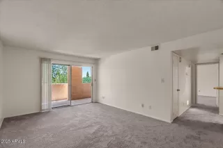 Photo #4: 6868727 Listing 