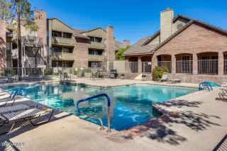 Photo #4: 6869051 Listing