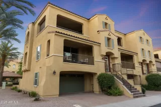 More Details about MLS # 6869128 : 7122 W IVANHOE STREET