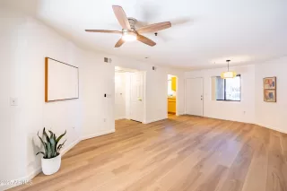 Photo #4: 6869145 Listing 